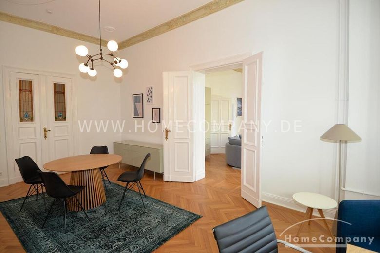 Hochwertige 4 Zimmerwohnung, Altbau Stuck, am Ku´Damm zentral – 7e8e55932bcc4b0ded362a28f8f102addcad3f53.jpg