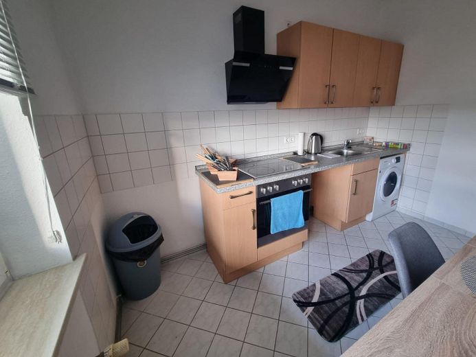 Helle, geräumige, möblierte Wohnung mit Balkon in zentraler Lage nahe U Alt-Mariendorf – Küche