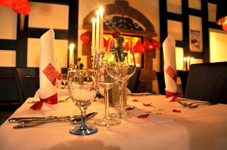 Restaurant mit Veranstaltungsraum, traumhaften Biergarten und Wirtewohnung zu verpachten – Restaurant