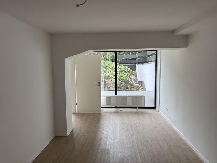 First occupancy after core renovation: Light-filled residence with garden view in Rahm – Kinder-/Arbeitszimmer Garten