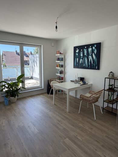 Zentrale 2-Zimmer OG-Wohnung im Grünen (mit Wärmepumpe) Immelmannstr./In der Ahe – Esszimmer