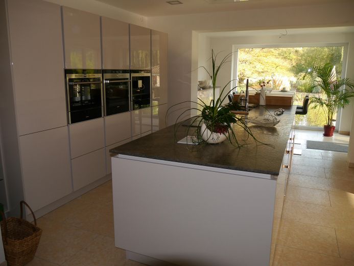 Hochwertige moderne Küche