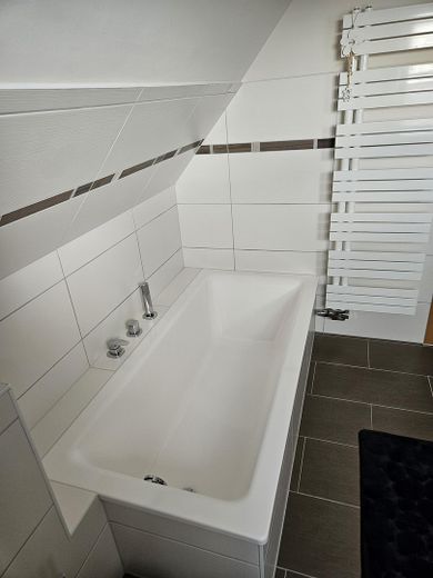 Vollbad im Dachgeschoss 2