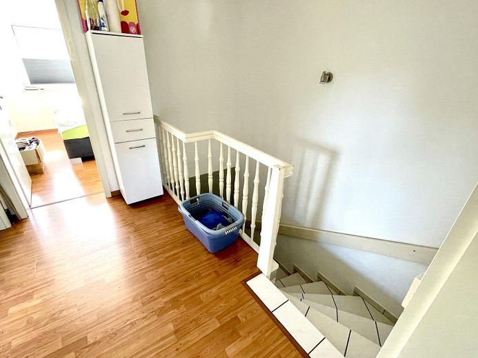 Maison mitoyenne dans un secteur à circulation apaisée – Flur DG