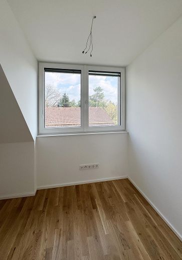 First occupancy after complete renovation: Cozy 3-room attic apartment in Munich-Trudering - Unit 7 – Privates Arbeitszimmer