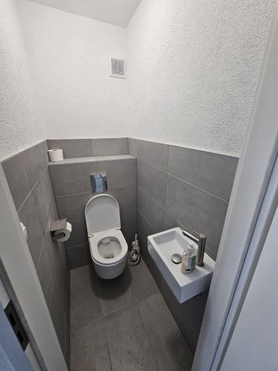 WG Zimmer zu vermieten – WC 1 - EG