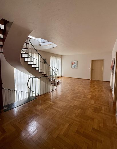 Modernes EFH mit Einliegerwohnung & Traumgarten | Provisionsfrei & bezugsbereit – 1. OG Flur