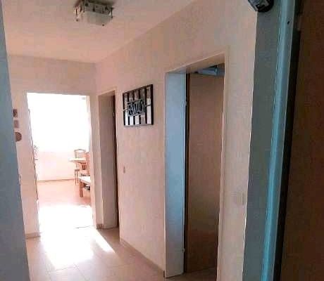 Mieszkanie 4-pokojowe z 2 balkonami i kuchnią w zabudowie w Waiblingen