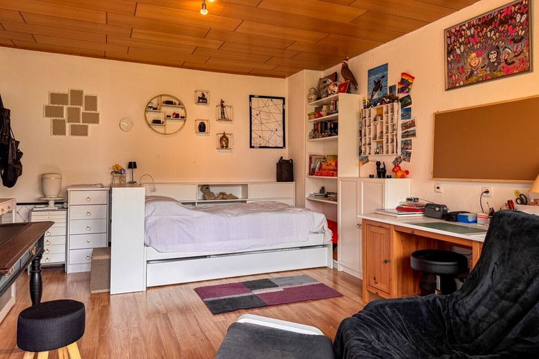 Endlich Raum für alle: 130m² Maisonette mit 4 Schlafzimmern &amp; zwei Garagen in Lüssum-Bockhorn – Schlafzimmer 1.OG