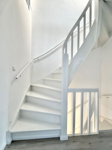 Modernized 5-room mid-terrace house in Bremen-Hastedt with garden, terrace & 2 bathrooms – Photo 20