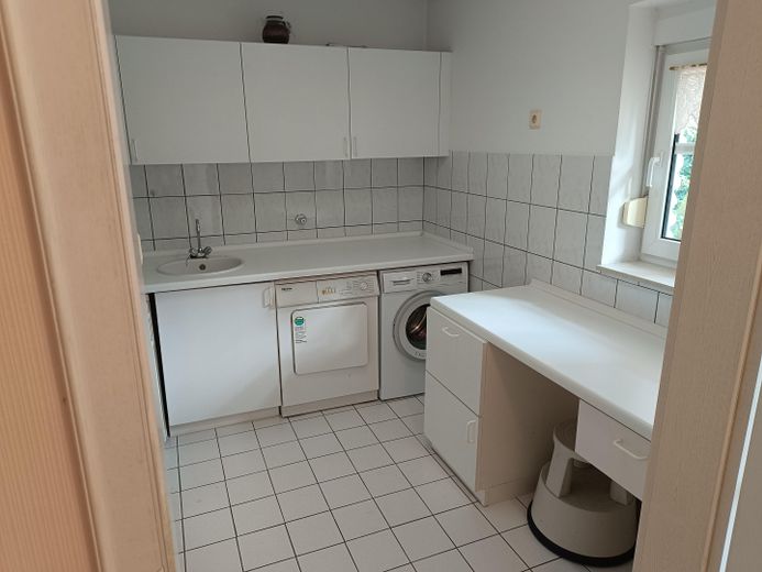 Traumhaus mit Sauna & großzügigem Gartengrundstück in Aurich-Wiesens – Provisionsfrei – Hauswirtschaftsraum im EG