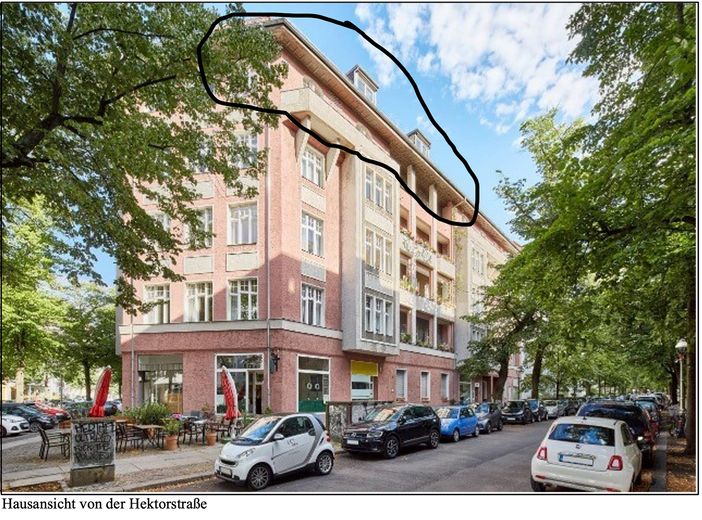 Außergewöhnliche 248 qm große Maisonette-Wohnung (4.OG & DG) mit Terrasse/Balkon/Loggia nahe Ku´damm – Hausansicht mit markierter ETW