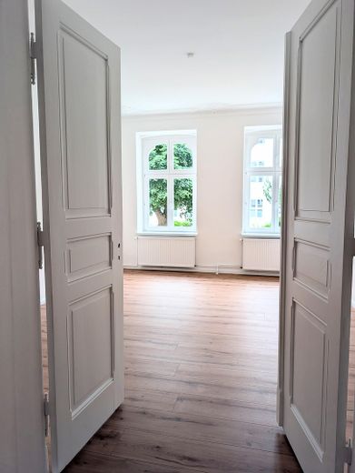Stilvoll renovierter Altbau - Einzigartige 4-Raumwohnung bezugsfertig in der Greifswalder Innenstadt – Liebevolle Altbau-Elemente 