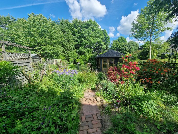 DA PRIVATO: Casa adatta alle famiglie a Bordesholm (bifamiliare) – Garten