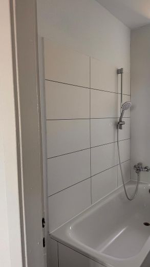 220 € | 59 qm | 3 ZKB Balkon | Günstige Fernwärme – Foto 2