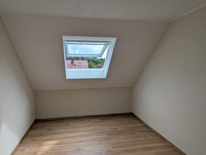 Luminoso piso de 2 habitaciones con encanto – Schlafzimmer_01
