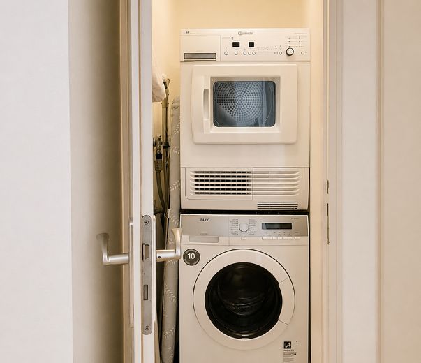 Großzügige Dachterrassenwohnung mit zusätzlichem Balkon in Haar – praktische Kammer