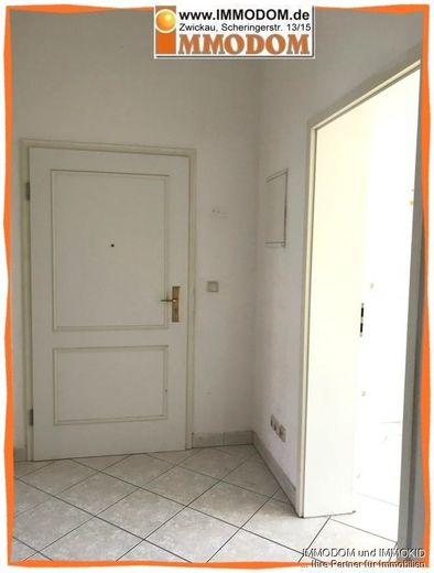 3-Zimmer-Wohnung mit TERRASSE in zentrumsnaher Lage zu vermieten! – Flur (ähnlich)