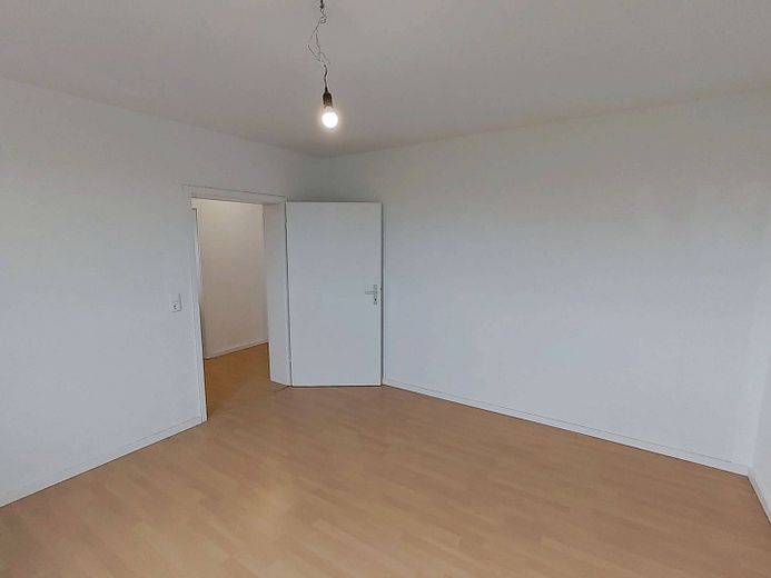 Schöne 2-Zimmer-Wohnung mit BALKON und modernem Wannenbad – Ansicht II: Schlafzimmer