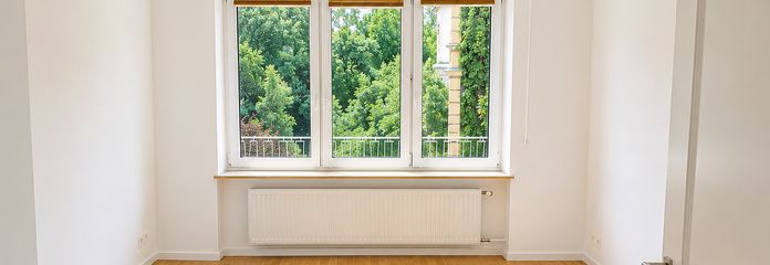 Erstbezug in 3-Zimmer Wohnung mit Balkon & Küche nach Sanierung
