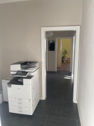 Attraktives Büro in zentraler Lage von Darmstadt – mit Terrasse & Parkplätzen – Flur 2