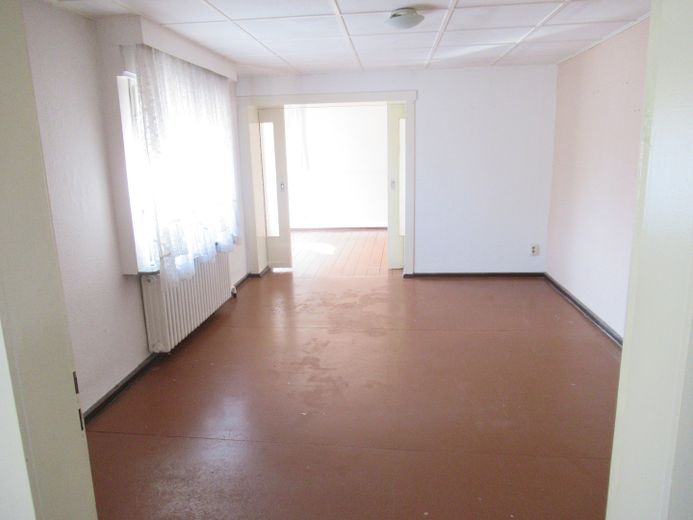 2 Häuser auf einem Grundstück Zentrum EFH Gewerbe 5 Garagen Halle privat – WZ Hinterhaus 
