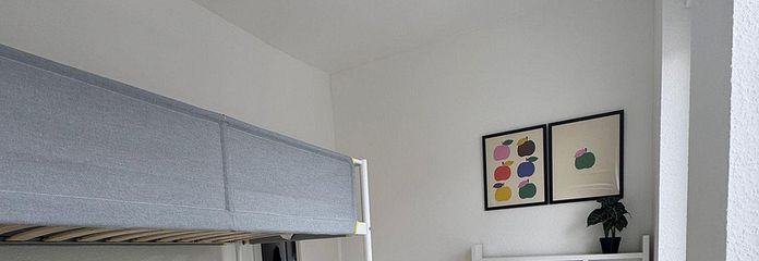 Möbliertes Zimmer