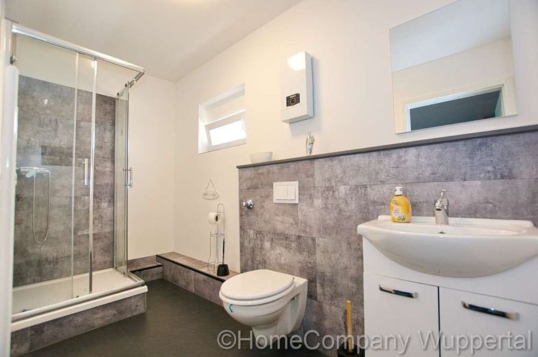 Großzügiges Apartment mit DSL und guter Infrastruktur in Wuppertal-Wichlinghausen – 837987e8f766c12fcd04e190b4d7da0ed9456d79.jpg