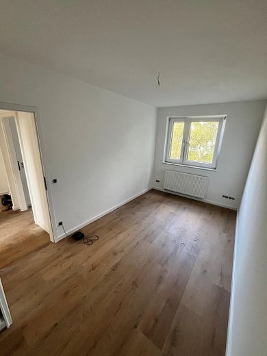 Kompleks tadilatlı: Gonsenheim’ın seçkin konumunda bol ışık alan 3 odalı daire – Arbeitszimmer/Kind