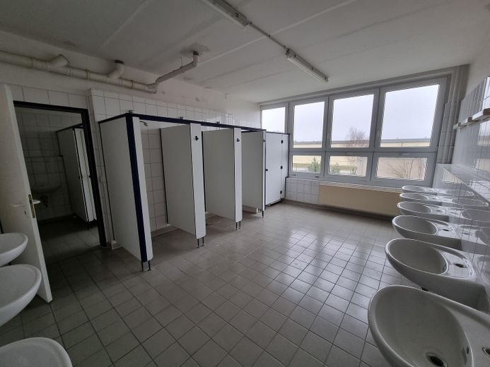 1.9 ha Bauland + Gewerbeobjekte + für Solar , Lager ab 99.000 Euro – Foto 37