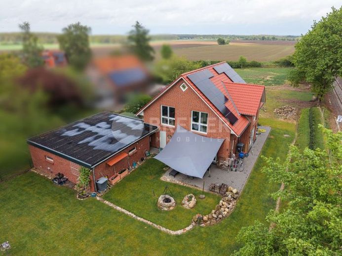 Casa Viebrock di alta qualità, terreno edificabile incluso e possibilità di esercitare un'attività commerciale – Foto 1