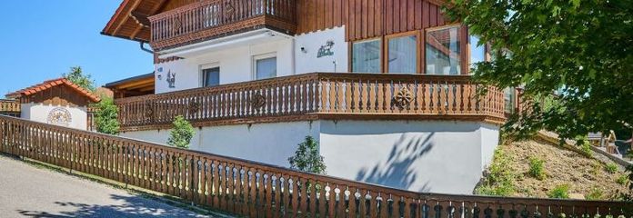 Familientraum mit Einliegerwohnung: 224,44m² Wohnglück, sonniger Garten und PV Anlage in Landau
