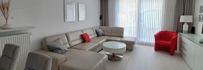 БЕЗ МАКЛЕРА Середній рядний будинок у GE-Resse, 82 м², з гаражем, KfW-70 – Wohnzimmer