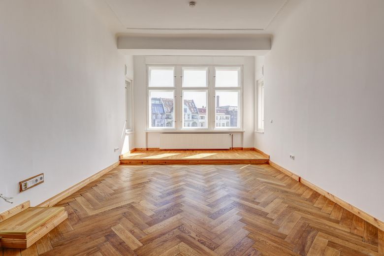 Erkerzimmer 1/3