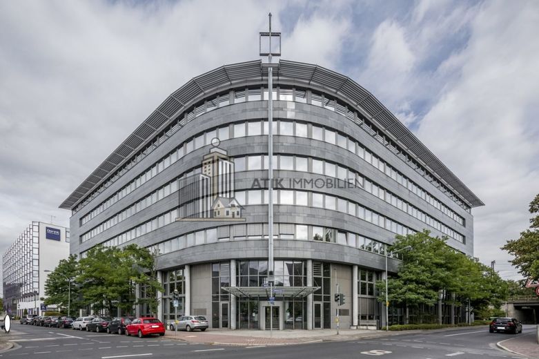 ATIK: Moderne Büroflächen mit Parkanlage, Stellplätzen und optimaler Verkehrsanbindung – Außenansicht