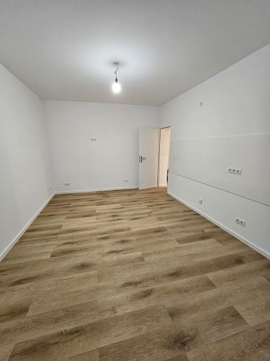 Vente directe : majestueux appartement de 5 pièces avec balcon, près de Hafeninsel Offenbach – Foto 6