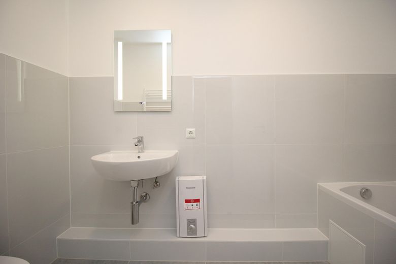 Bad mit Wanne im 1.OG