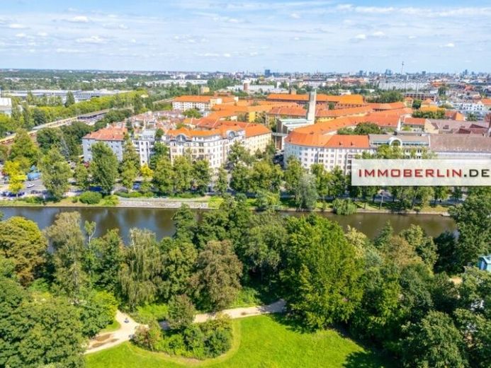 IMMOBERLIN.DE - Genialer Park- & Wasserblick! Familienfreundliche Wohnung mit Lift, Südwestbalkon – Foto 1