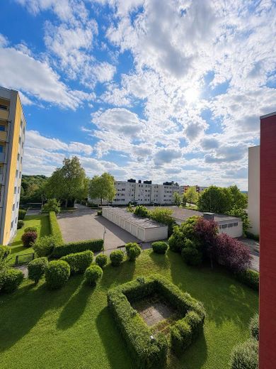 von Privat Eigentumswohnung  Großzügige 4-Zimmer-Wohnung in Olewig mit Balkon, Garage und Stellplatz – Blick von Balkon