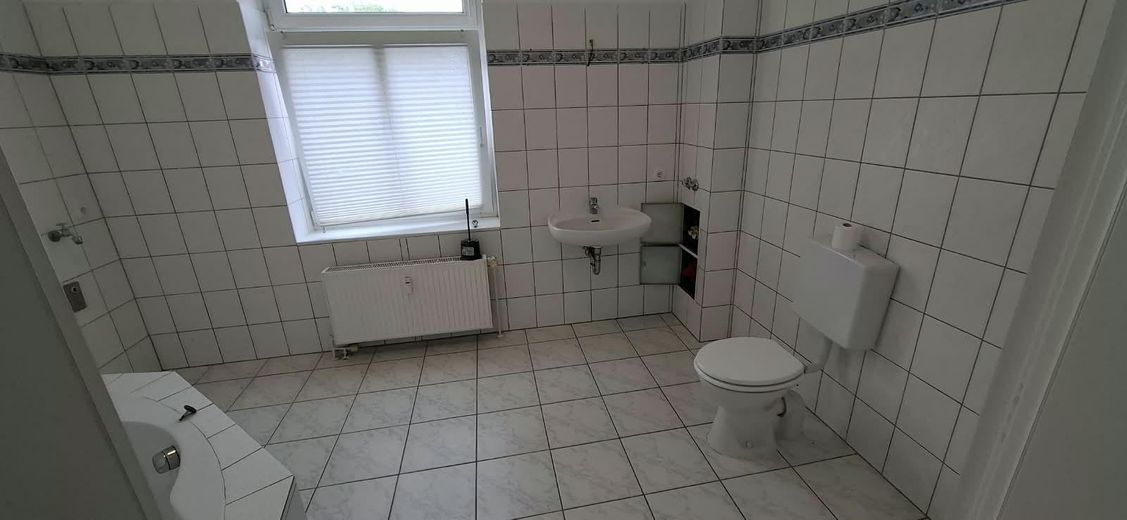 Otwarte oglądanie we wtorek 01.09.2026 o godz. 17:00 Jasne mieszkanie 3-pokojowe w Rieps – Badezimmer