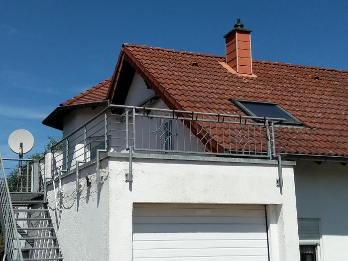 2 Familienhaus - Kernstadt und Ruhig, Bj. 1991, 900m² Grundstück – Südbalkon