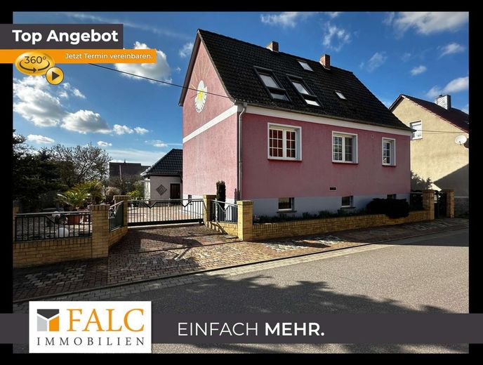 *Reserv.* Familienfreundliches Einfamilienhaus mit großem Grundstück und Doppelgarage – Ihr neues Zuhause