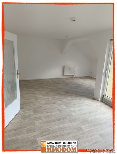 3-Zimmer-Dachgeschoss Wohnung mit BALKON, PKW-Stellplatz und offener Küche im Wohnzimmer zu vermieten! – Wohnen