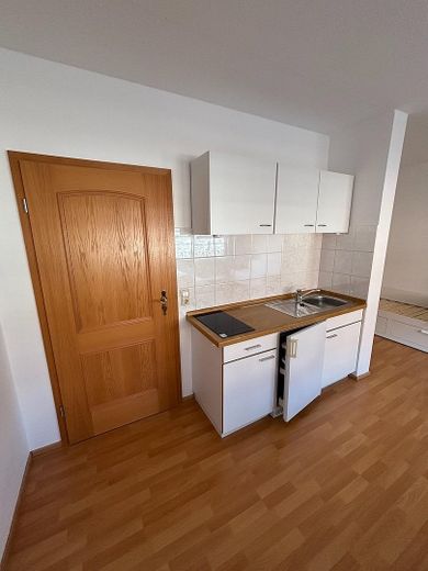 Apartamento amueblado de 1 habitación en Cospeda – Ubicación tranquila, buena conexión – Küchenzeile