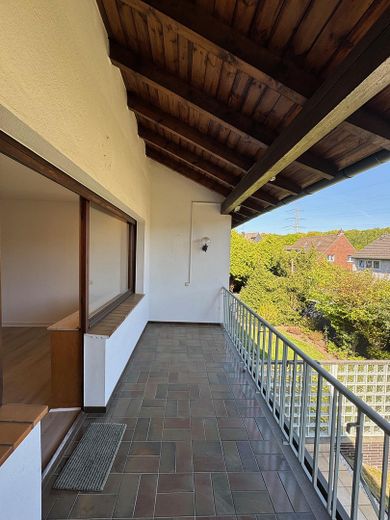 Schöne DHH in Schmachtendorf - Erstbezug nach Sanierung - Garten + Garage + Stellplatz – Loggia 