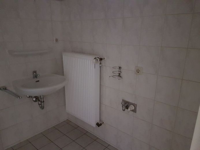 Bellissimo appartamento di 1,5 locali con balcone a Leipzig-Wahren – Bad innenliegend