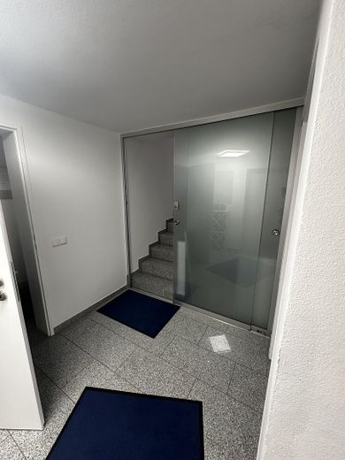 Bungalow m. Einliegerwohnung – Glastür Abtrennung Einl.whg