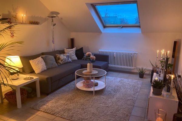 Gemütliche DG-Wohnung in energetisch saniertem 4-Fam-Haus (Musikerviertel)