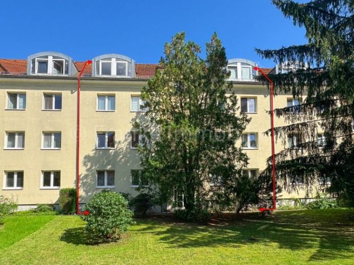 Seidnitz - Mehrfamilienhaus mit 8 Wohnungen, 4 Stellplätzen und Fernwärmeanschluss – Foto 1