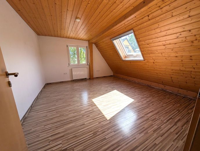 Freistehendes Haus, wunderschöner Garten und Freisitz, sofort frei + Ohne Provision – Schlafen